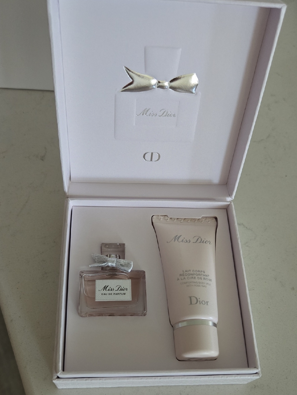 Brand New in Box never used DIOR Miss Dior Duo gift Set Miss Dior & Body Milk